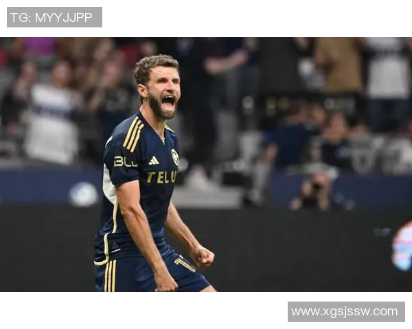 珍藏传奇瞬间感受荣耀时刻聚焦足球球星穆勒亲笔签名魅力